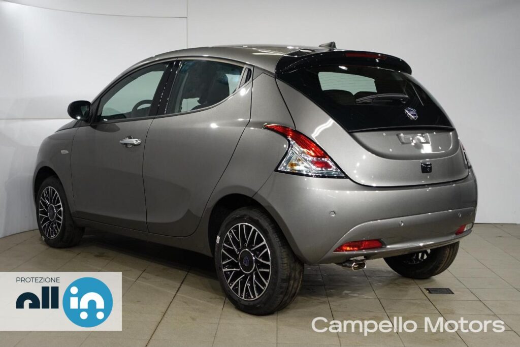 LANCIA Ypsilon 1.0 70cv Hybrid S&S Platino MY24 Km 0 Mirano