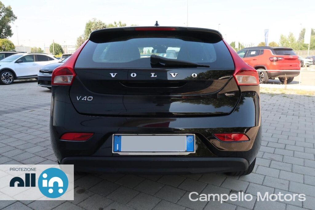 VOLVO V40 D2 Geartronic Momentum Usato Mestre