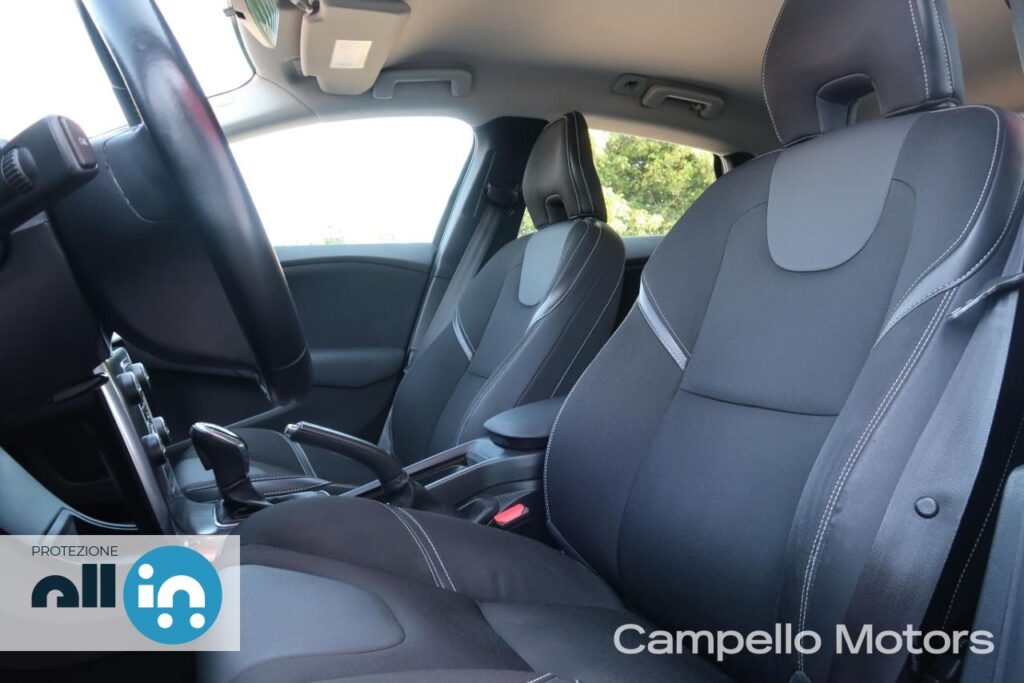 VOLVO V40 D2 Geartronic Momentum Usato Mestre