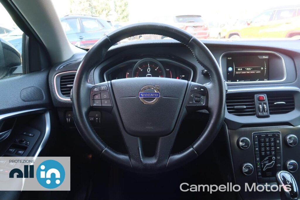 VOLVO V40 D2 Geartronic Momentum Usato Mestre