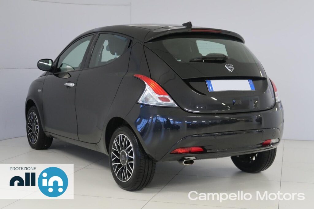 LANCIA Ypsilon 1.0 70cv Hybrid S&S Platino MY24 Usato